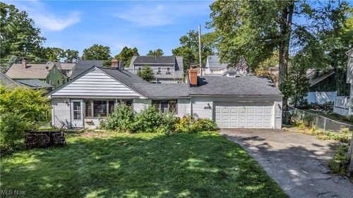 316 Kenilworth Rd, Bay Village, OH, 44140-2468 | Card Image