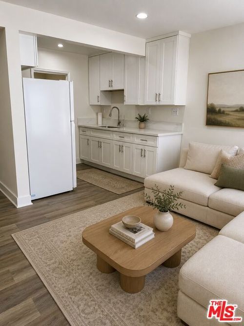 634 E 87th St, LOS ANGELES, CA, 90002 | Card Image