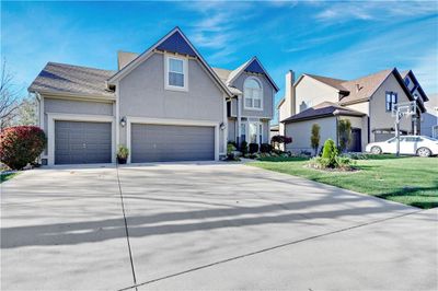 4520 Aminda Street, House other with 5 bedrooms, 3 bathrooms and null parking in Shawnee KS | Image 3