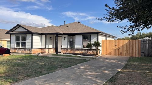 11321 Briarcreek Loop, Manor, TX, 78653-4600 | Card Image