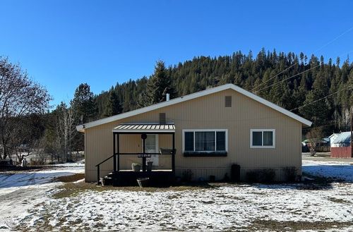 102 S 8th Ave, Ione, WA, 99139-6001 | Card Image