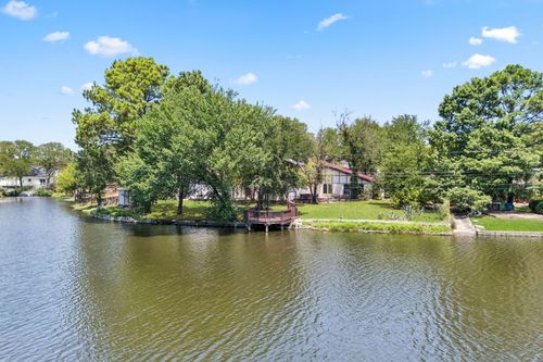 1308 Oakhurst Dr, Southlake, TX, 76092-9229 | Card Image