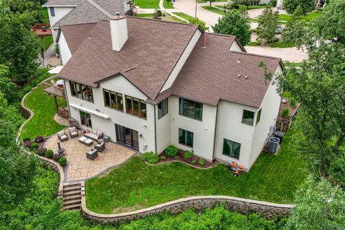 3205 Reston Ct Ne, Cedar Rapids, IA, 52402-7650 | Card Image