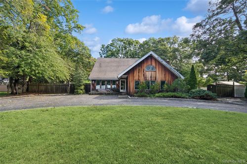 65 Morris Ave, Holtsville, NY, 11742-1444 | Card Image