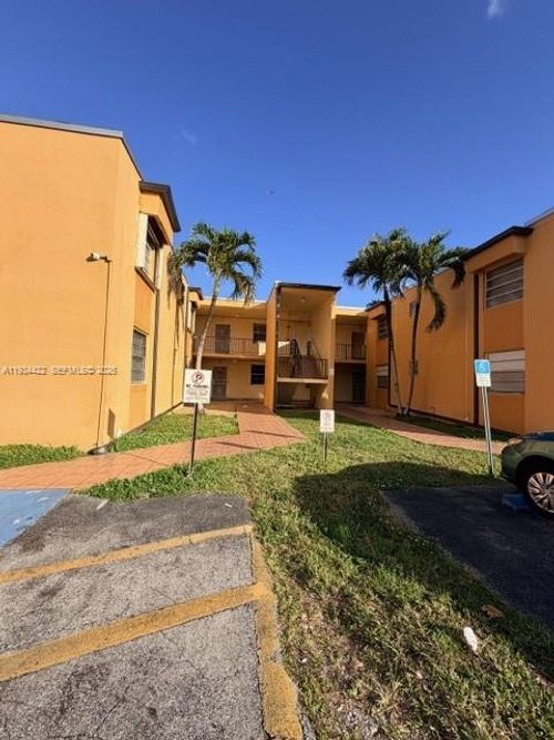 apt-215-8990 Sw 24th St, Miami, FL, 33165-2073 | Card Image