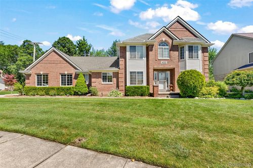 4222 Tallman Dr, Troy, MI, 48085-4823 | Card Image