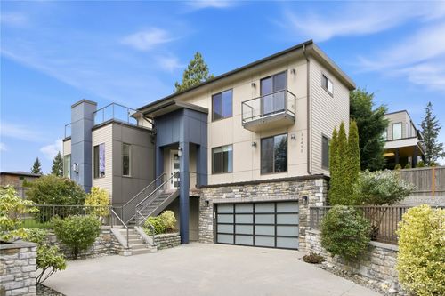 11422 Ne 92nd St, Kirkland, WA, 98033-5729 | Card Image