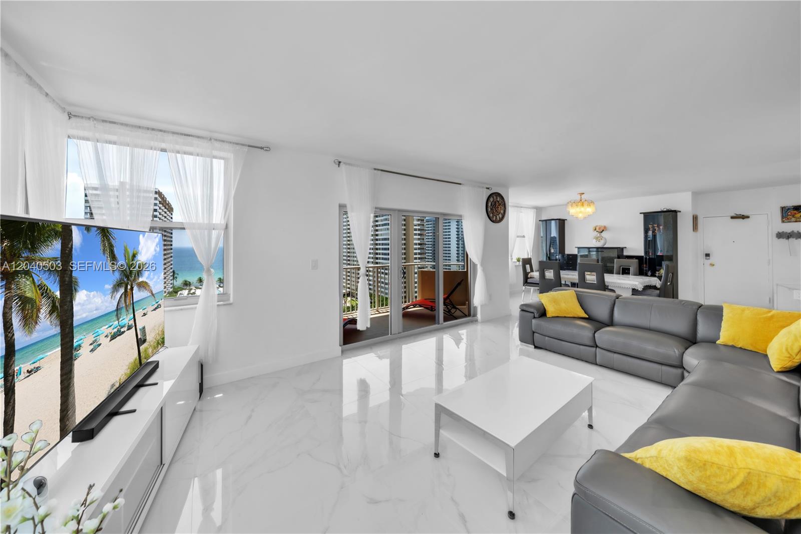Residential Lease in Hallandale Beach 4