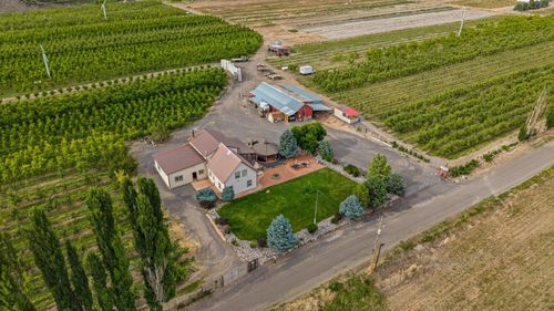 20813 Nowhere Rd, Eckert, CO, 81418-8307 | Card Image