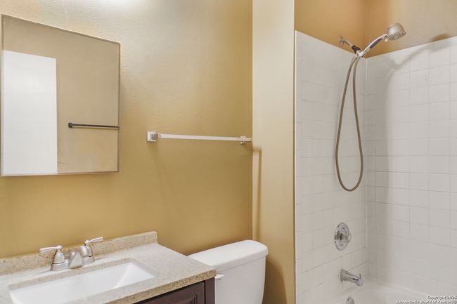 12012 Brent Ter, House other with 3 bedrooms, 2 bathrooms and null parking in Live Oak TX | Image 7