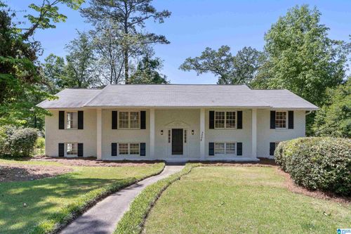 3208 Winchester Rd, HOOVER, AL, 35226-2618 | Card Image