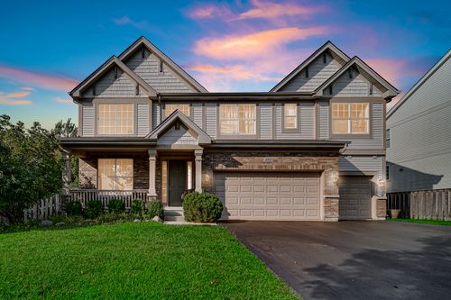 385 Post Oak Cir, West Chicago, IL, 60185-5902 | Card Image