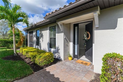 8111 Calle Canovas St, NAPLES, FL, 34114-2876 | Card Image