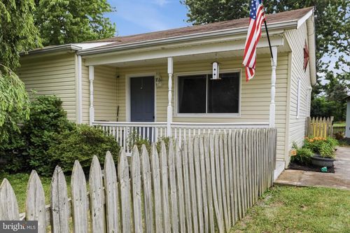 236 Classic Vanville Rd, MARTINSBURG, WV, 25405-6800 | Card Image