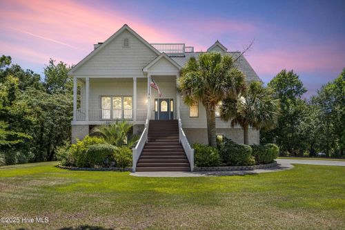 120 Middle Point Rd, Hampstead, NC, 28443-2465 | Card Image