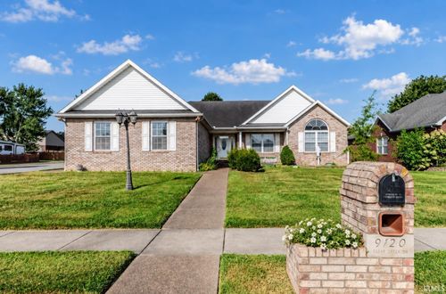 9120 Clear Creek Dr, Evansville, IN, 47711-7856 | Card Image