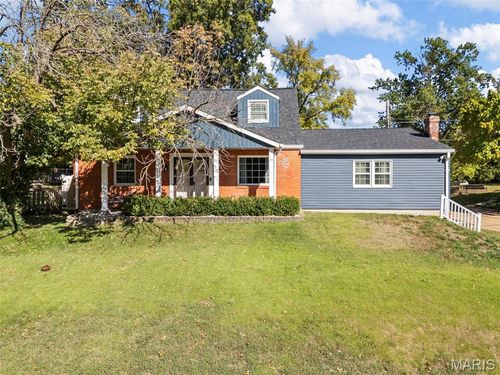 1001 Barberry Ln, Saint Louis, MO, 63122-5137 | Card Image