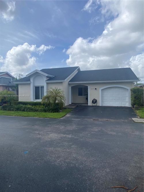 10090 Nw 57th St, Doral, FL, 33178-2635 | Card Image