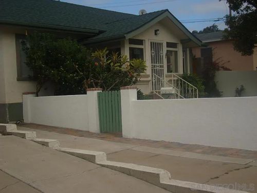 2220 Rosecrans St, San Diego, CA, 92106-1933 | Card Image