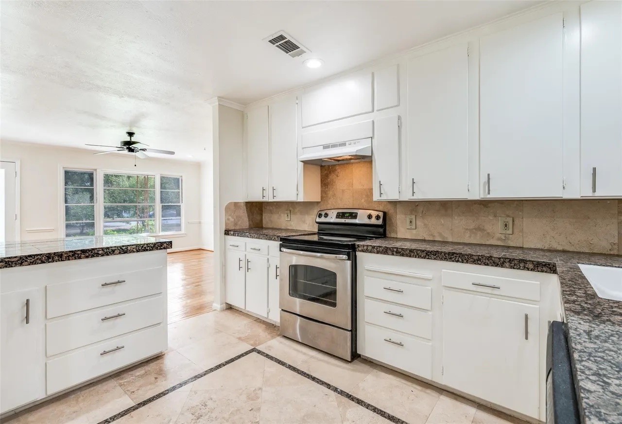 Residential in River Oaks 4
