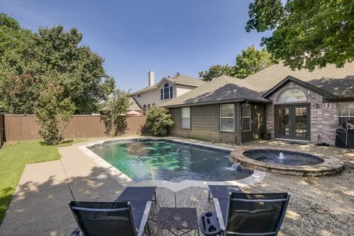 1718 Falcon Dr, Corinth, TX, 76210-4125 | Card Image