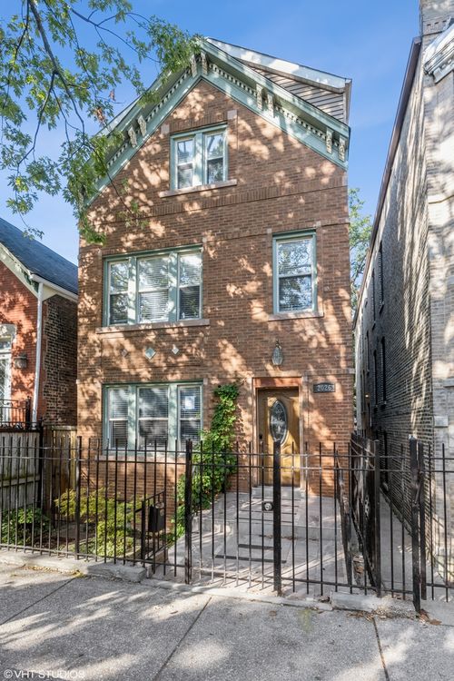 1-2026 N Winchester Ave, Chicago, IL, 60614-3913 | Card Image