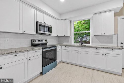 4920 Knorr St, PHILADELPHIA, PA, 19135-2402 | Card Image