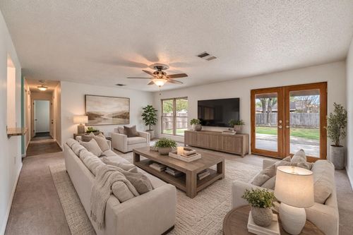 133 Rifle Gap, Universal City, TX, 78148-3627 | Card Image