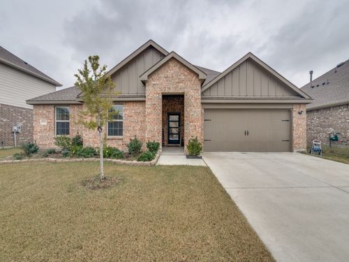 8366 Slowburn Dr, Garland, TX, 75043-4816 | Card Image