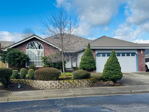 296 Brandon St, Central Point, OR, 97502-1788 | Card Image
