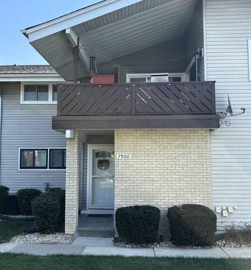 264-7900 164th Ct, Tinley Park, IL, 60477-1446 | Card Image