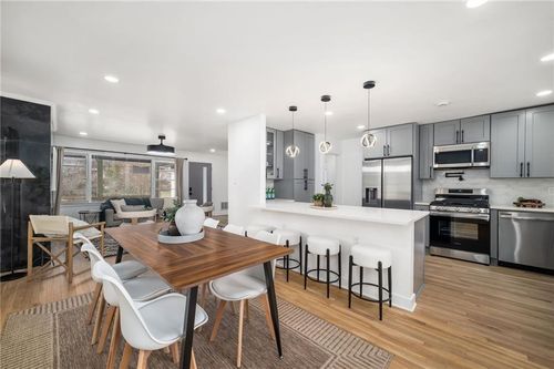 108 Burbank Dr Sw, Atlanta, GA, 30314-2521 | Card Image