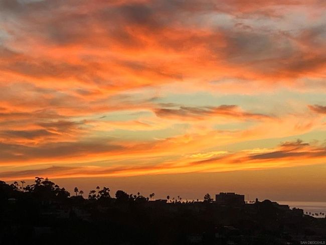UNIT-1205 - 2500 Torrey Pines Rd, Condo with 2 bedrooms, 2 bathrooms and 2 parking in La Jolla CA | Image 18