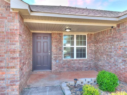 9620 Eli Dr, Moore, OK, 73160-2263 | Card Image