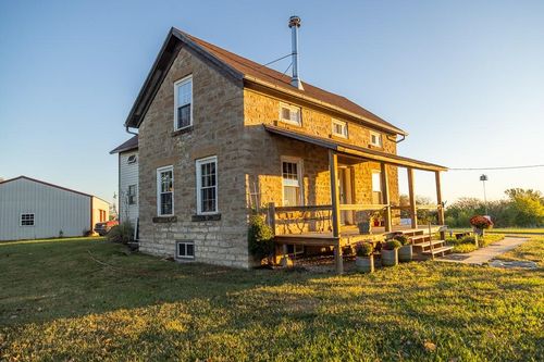 2990 170th St, Valley Falls, KS, 66088-5042 | Card Image