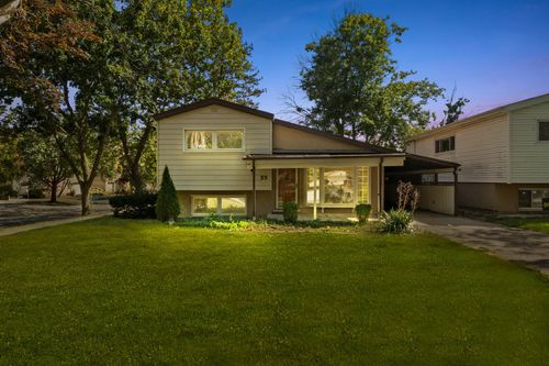 55 S Main St, Glen Ellyn, IL, 60137-6261 | Card Image