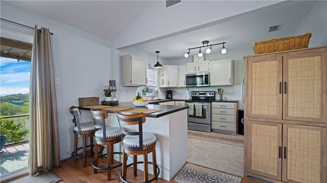 100 Vista 11 Ln, House other with 2 bedrooms, 2 bathrooms and 7 parking in Sandia TX | Image 13