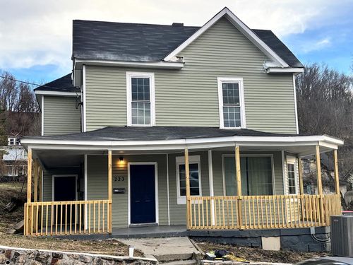 223 Rogers St, Bluefield, WV, 24701-2855 | Card Image