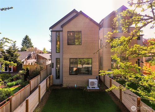 10330 14th Avenue Nw, Seattle, WA, 98177 | Card Image