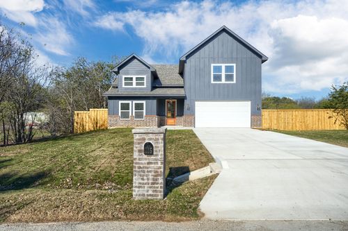 1115 Bell St, Arlington, TX, 76001-7157 | Card Image