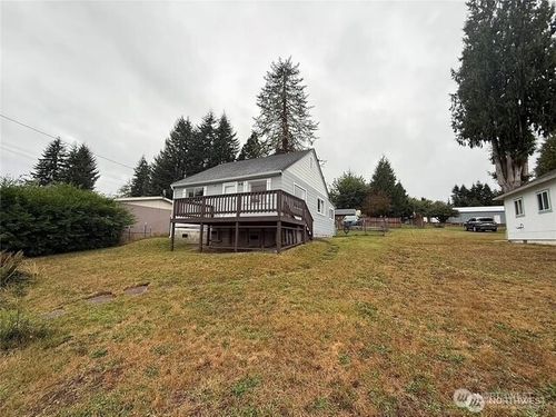 1132 Fowler St, Raymond, WA, 98577-4616 | Card Image