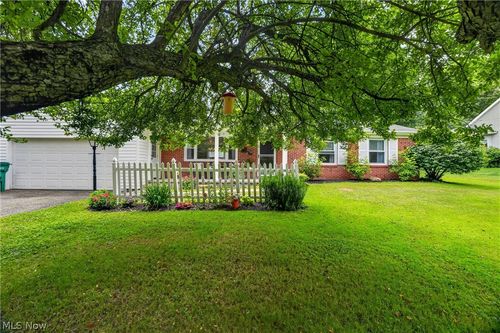 13091 Longwood Ave, Burton, OH, 44021-9508 | Card Image