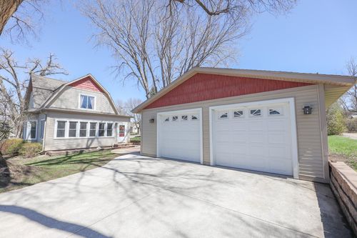 504 1st Ave Se, Glenwood, MN, 56334-1730 | Card Image