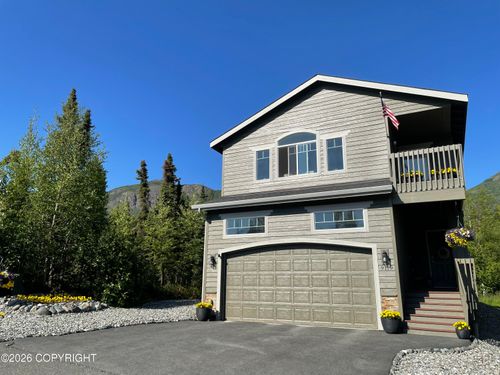 9119 Eagle River Ln, Eagle River, AK, 99577-6820 | Card Image