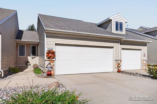 2933 Pebblestone Dr, Hudsonville, MI, 49426-8771 | Card Image
