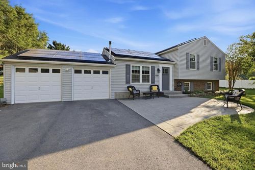 10405 Carlyn Ridge Rd, DAMASCUS, MD, 20872-2158 | Card Image