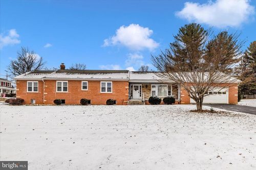 215 Broad St, MIDDLETOWN, MD, 21769-7904 | Card Image