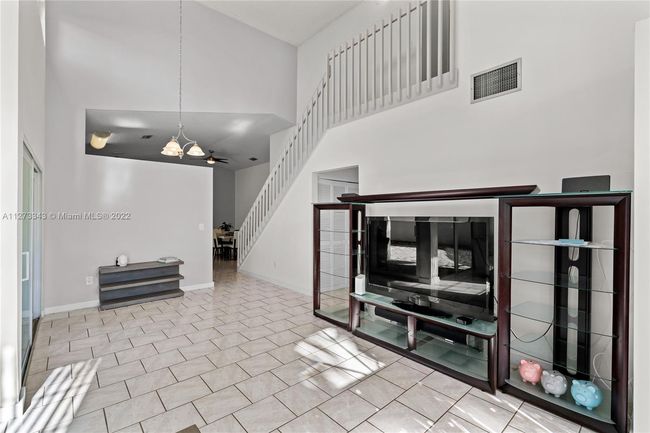 611 Royal Palm Way, House other with 4 bedrooms, 3 bathrooms and null parking in Davie FL | Image 18