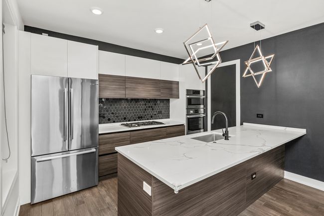 1S - 3922 S King Dr, Condo with 4 bedrooms, 4 bathrooms and 1 parking in CHICAGO IL | Image 4