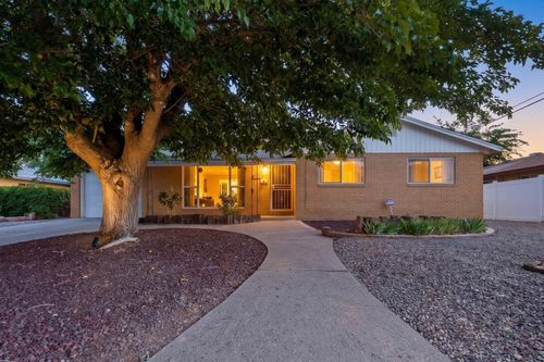3006 Carolina St Ne, Albuquerque, NM, 87110-2660 | Card Image